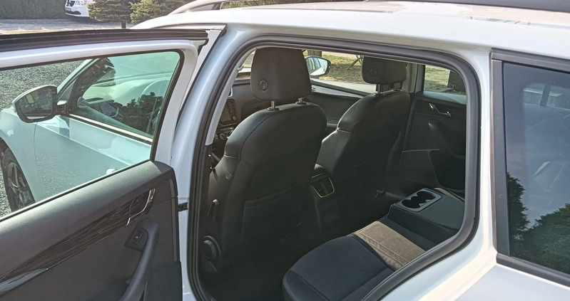 Skoda Octavia cena 35800 przebieg: 95428, rok produkcji 2018 z Łódź małe 301